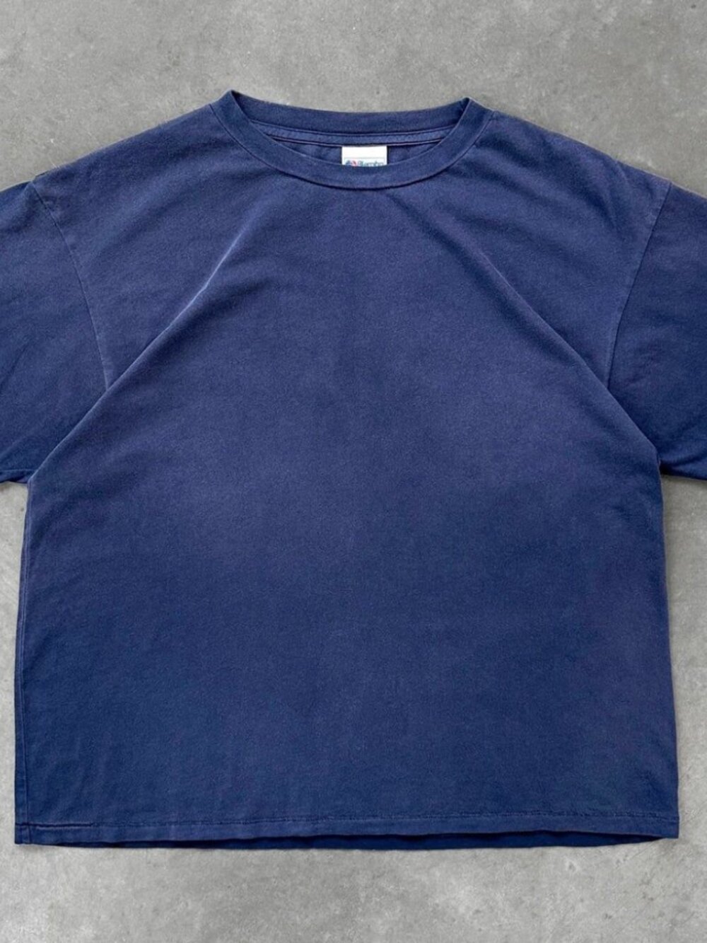 Akimbo Club Chain Peeker Boxy Tee Washed Navy